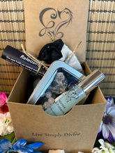 Load image into Gallery viewer, Wholesale Signature Crystal, Bracelet, Spray Gift Box