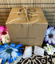 Load image into Gallery viewer, Wholesale Signature Crystal, Bracelet, Spray Gift Box