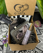 Load image into Gallery viewer, Wholesale Signature Crystal, Bracelet, Spray Gift Box